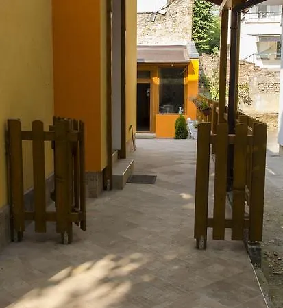 Anelim Guest house *